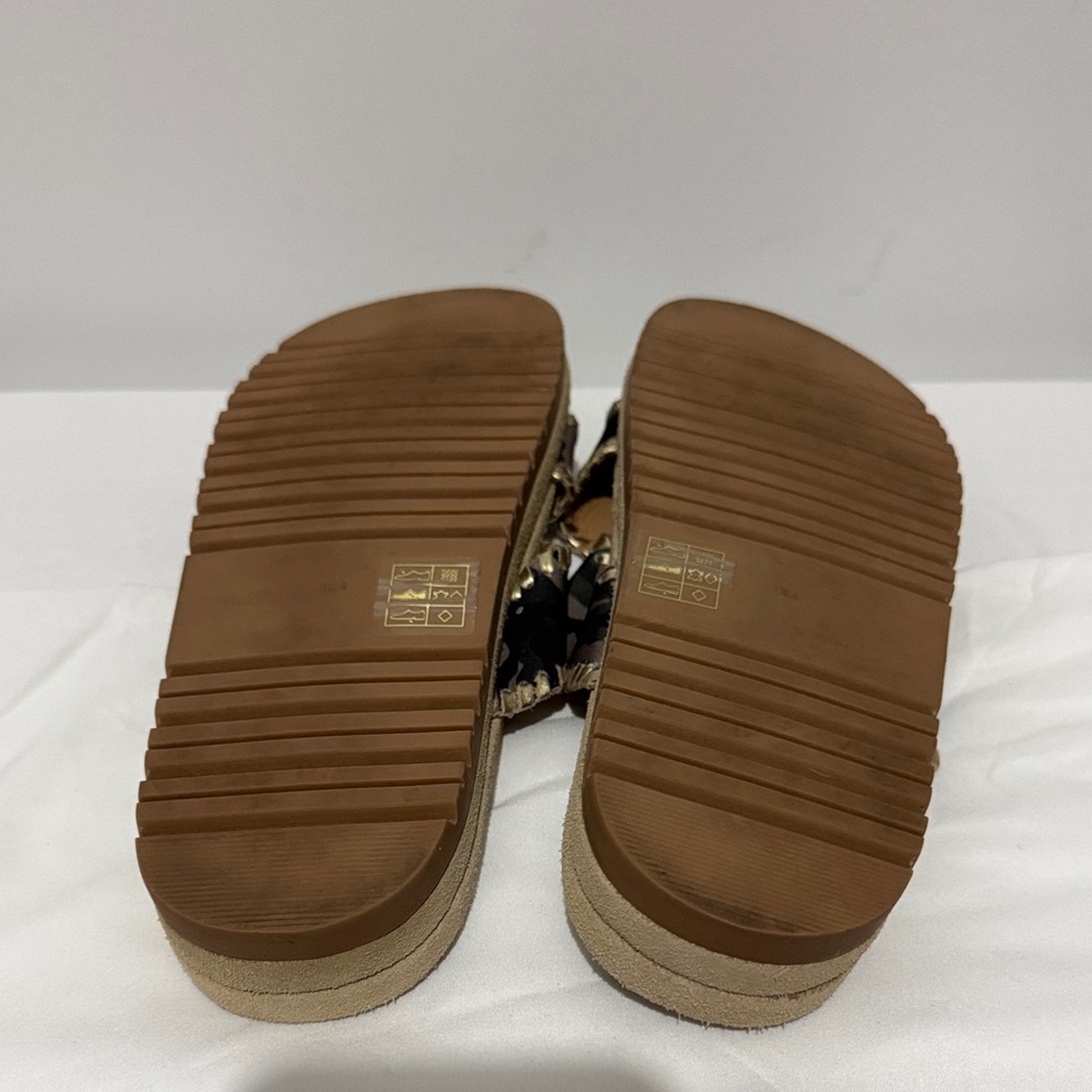 Jack Rogers Camouflage and Tan Sandals - Picture 5 of 6